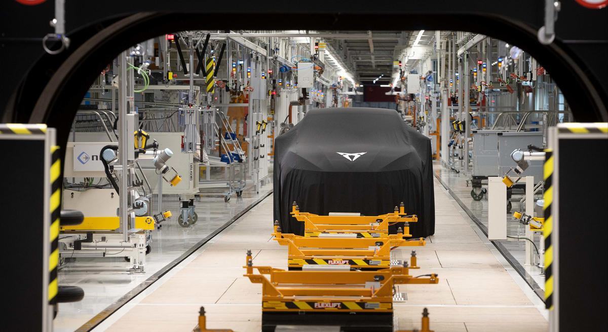 La cuenta atrás del Cupra Raval ya ha comenzado: producción inminente y una nueva era eléctrica