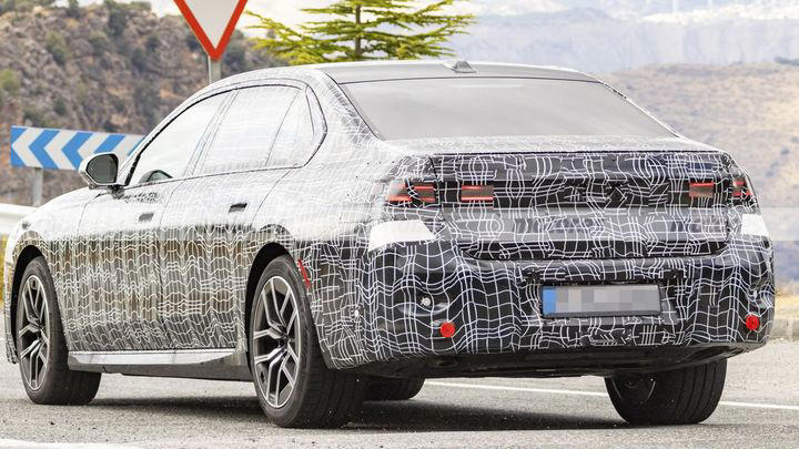 El nuevo BMW Serie 7 2027 está a punto de abrir una etapa más exclusiva y deportiva en la marca