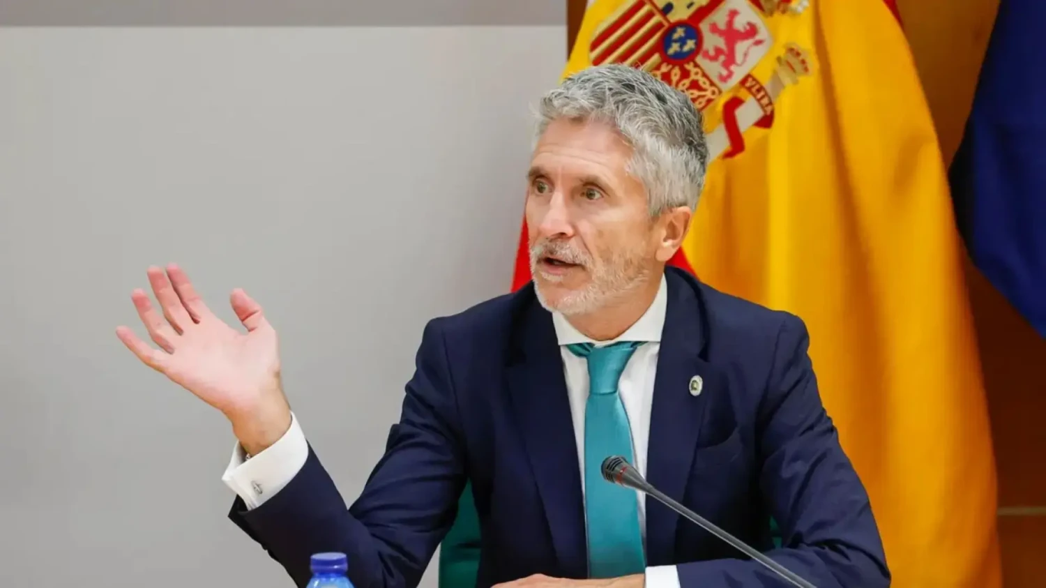 Marlaska dará explicaciones en el Congreso sobre la baliza V16 de la DGT: “Acrediten la eficacia, viabilidad e implementación”