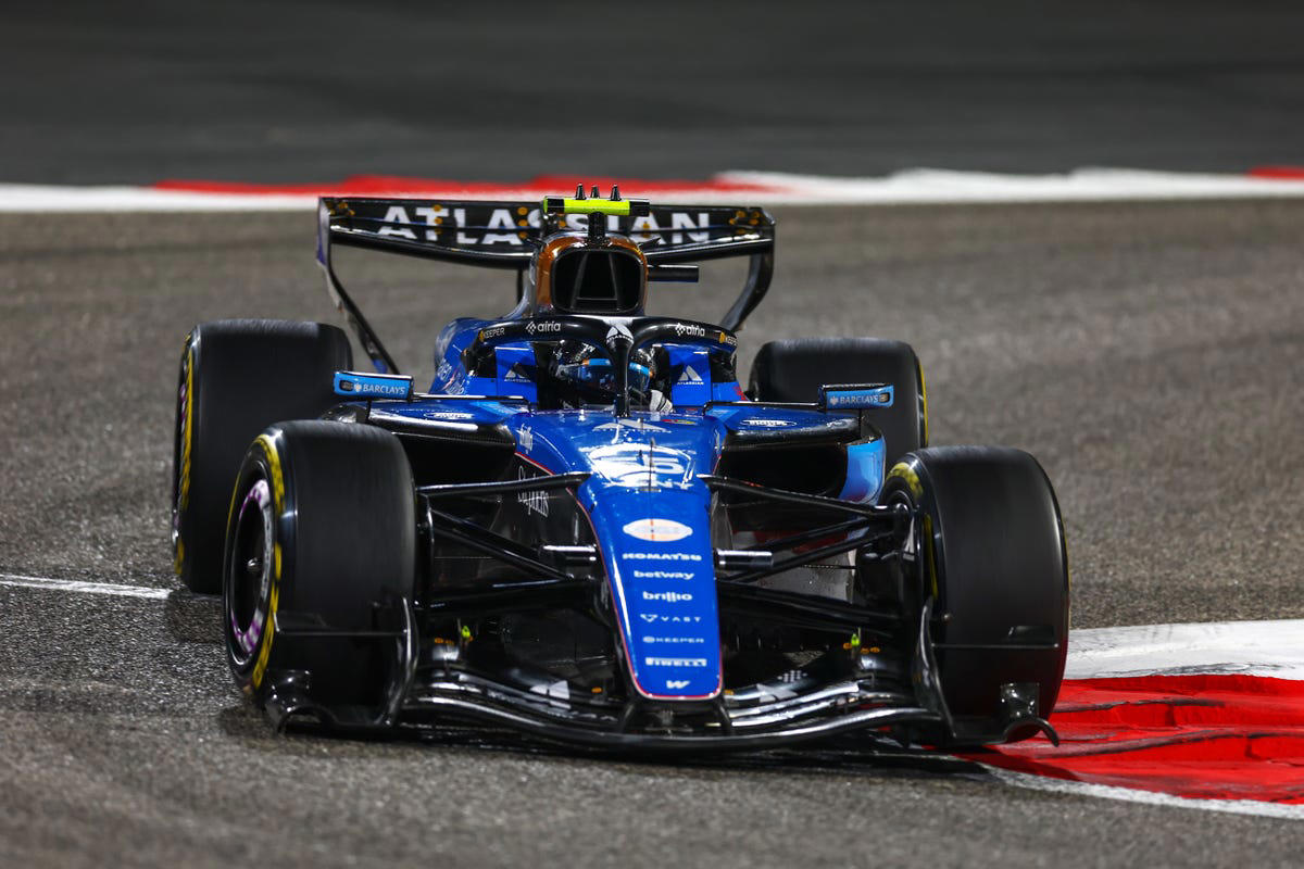 James Vowles expone el plan de Williams F1 para Carlos Sainz y Alex Albon: “Un programa agresivo”