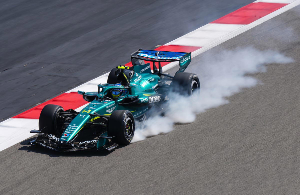 Grandes noticias para Fernando Alonso y Aston Martin F1 en Bahréin: Charles Leclerc y Lando Norris asustan