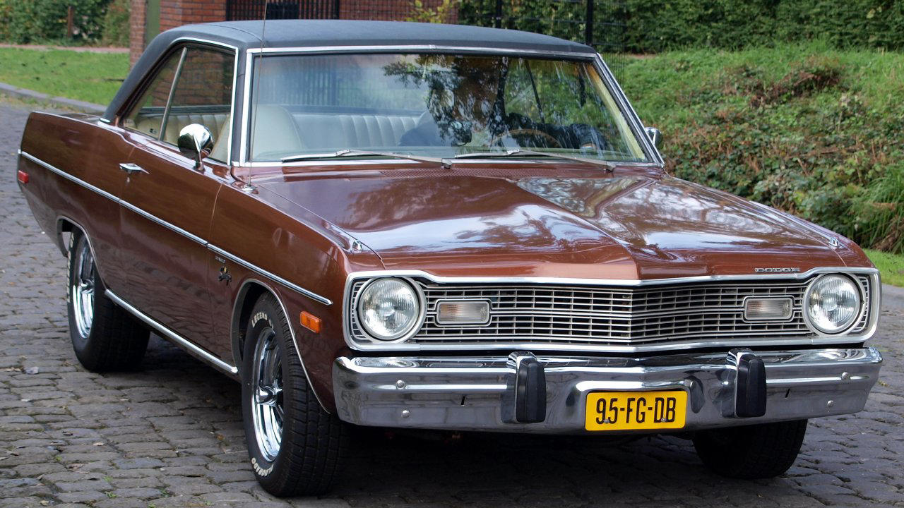 Dodge, When the Dodge Dart Swinger made lightweight muscle dangerous