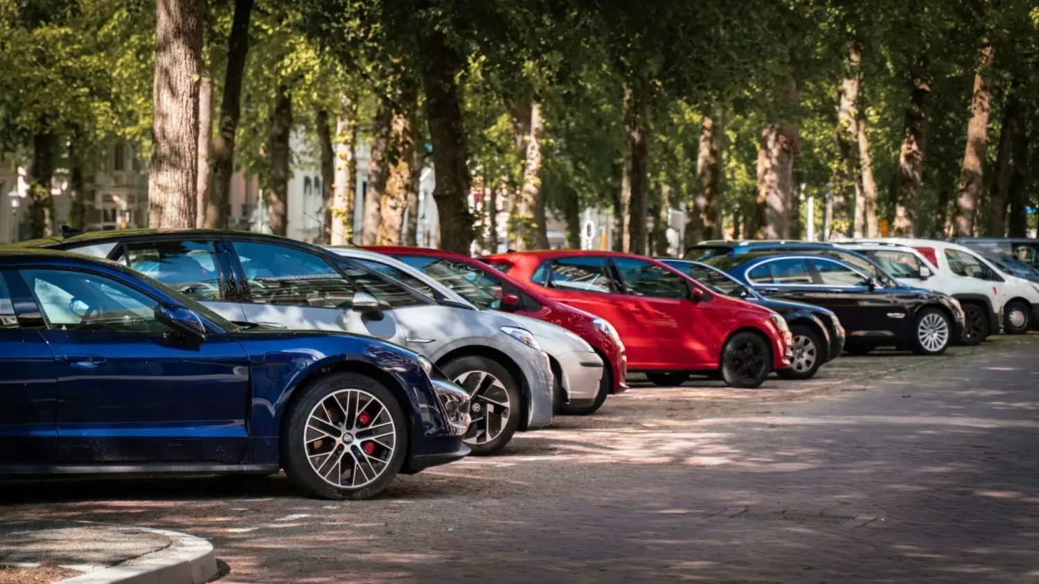 Una controvertida multa de hasta 200 euros genera confusión entre los conductores
