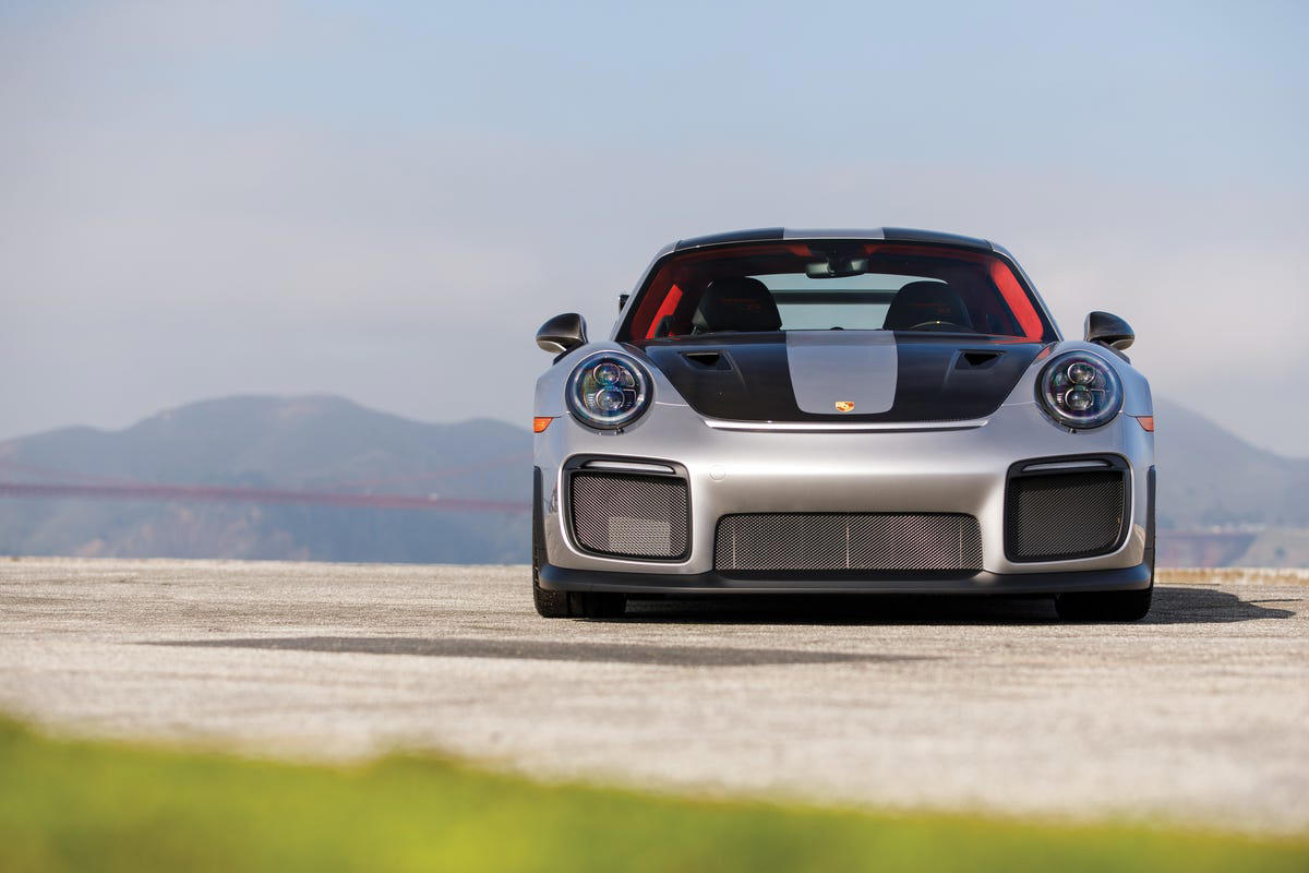 Aleix Espargaró y su bestial Porsche 911 GT2 RS podrían retar a Plex y su Porsche 911 GT3 RS