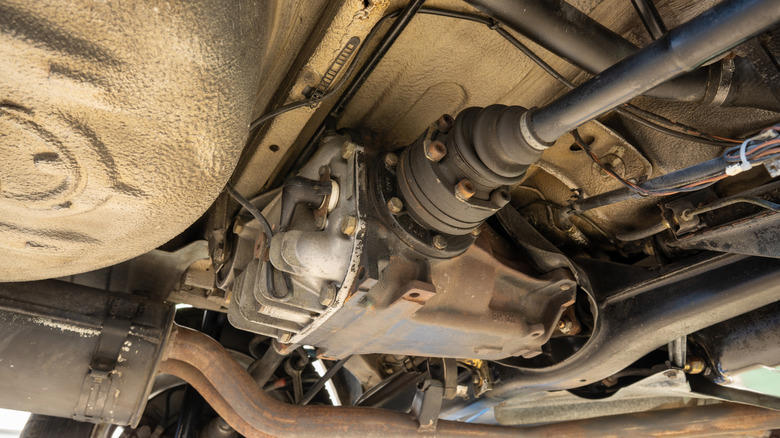 What're the differences between a mechanical and electronic differential?