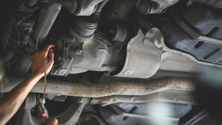 What're the differences between a mechanical and electronic differential?