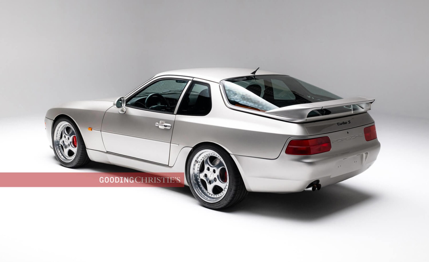 El Porsche con motor delantero que los puristas despreciaron, ahora podría valer más de un millón