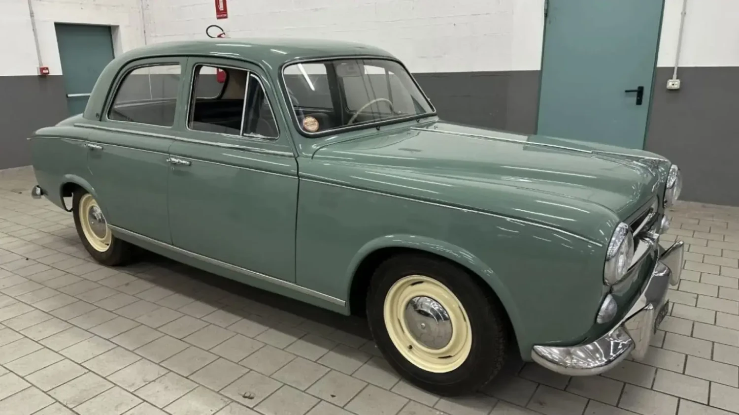 Sale a subasta el Peugeot 'español' de 'Enzo Ferrari' que diseñó Pininfarina