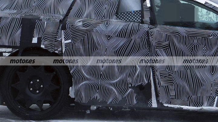 Estas nuevas fotos espía del Ferrari Luce revelan el detalle más sorprendente de este eléctrico de +1.000 CV