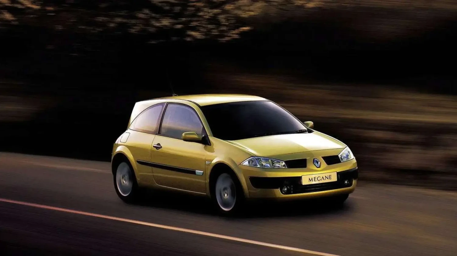 Cómo ha subido el precio de los 10 coches más vendidos en España en los últimos 20 años