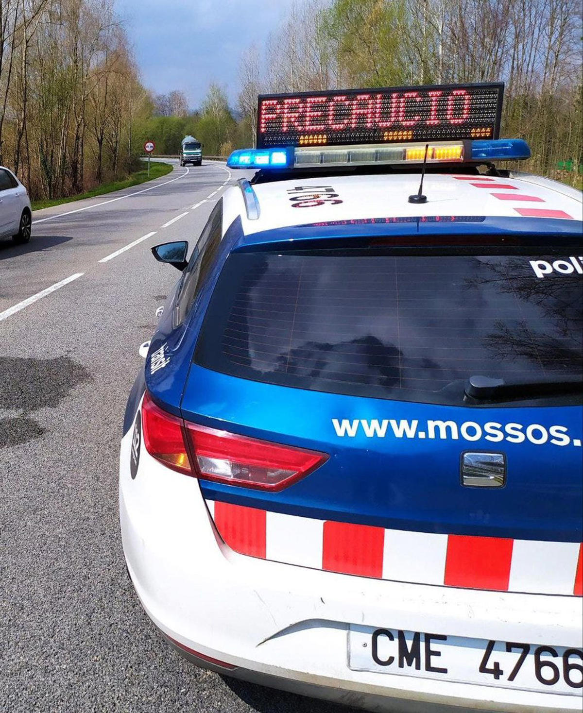 Los Mossos inmovilizan su Audi RS 6 en el arcén de la N-260 tras ser interceptado por un radar