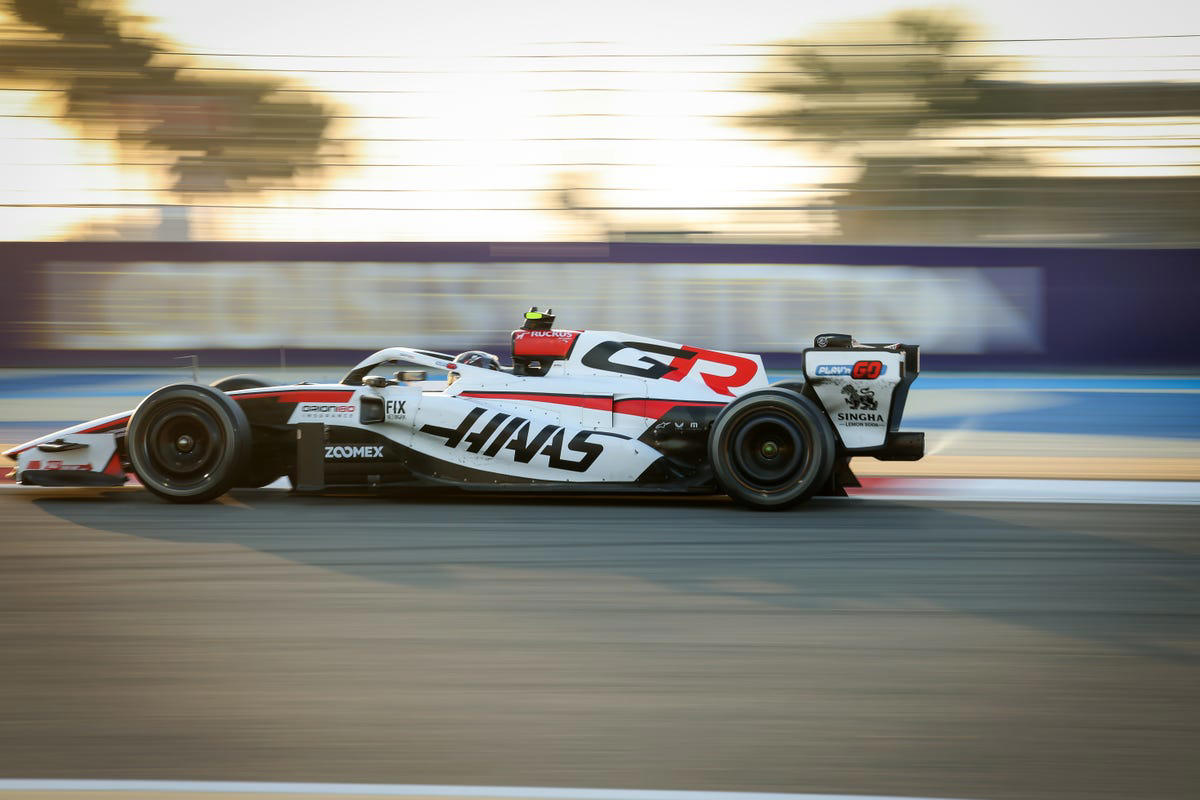 Ferrari, Oliver Bearman, explica porque Haas F1 rechazó el alerón trasero de Ferrari para la temporada 2026