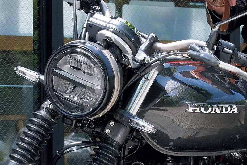 単気筒らしい「ドロドロドロ」ってアイドリングが沁みるよね! どれを選ぶ? バイクらしさが人気のホンダ「GB350」シリーズ3選