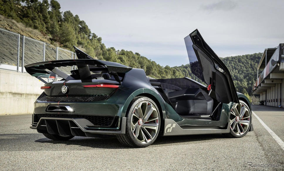 VW『ゴルフGTIロードスター』、「GTI」50周年で実車化…510馬力のVR6ツインターボ搭載