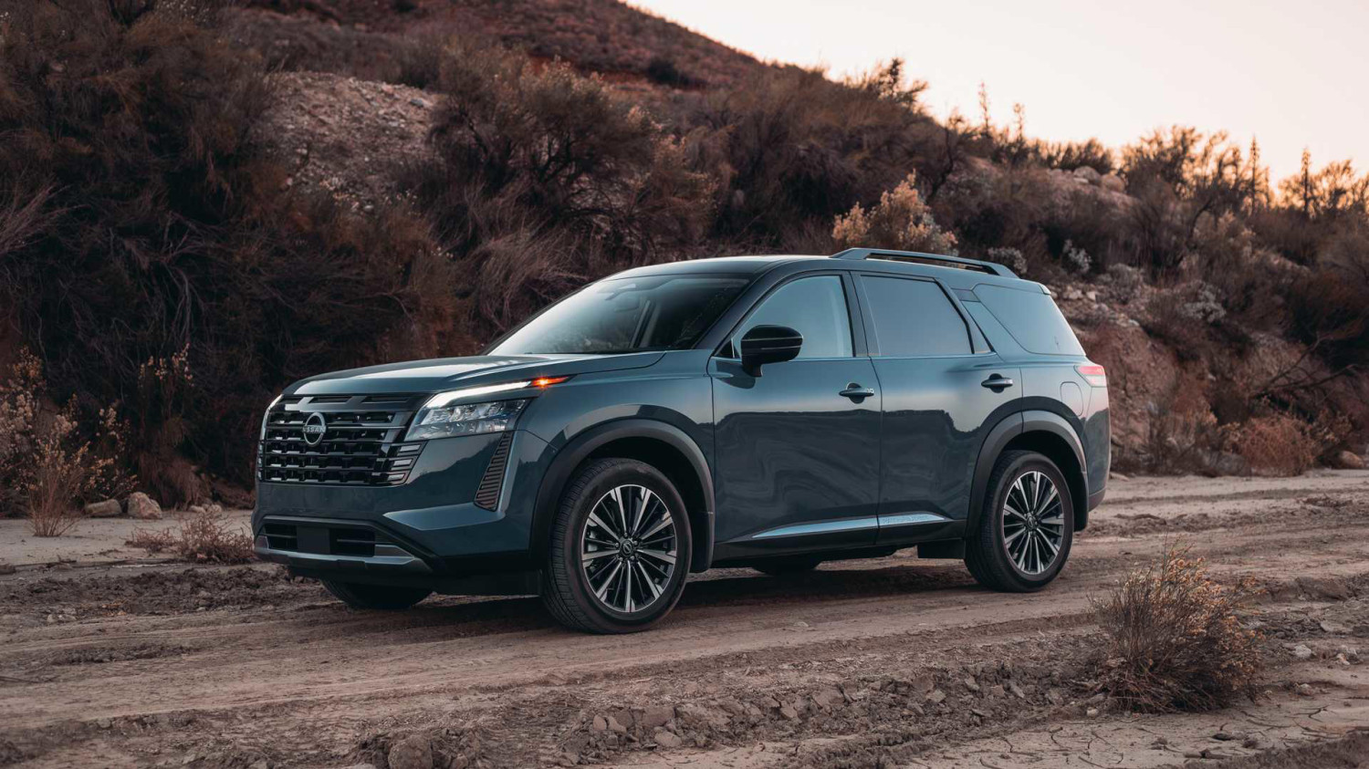 Nissan's future is full of V6 engines