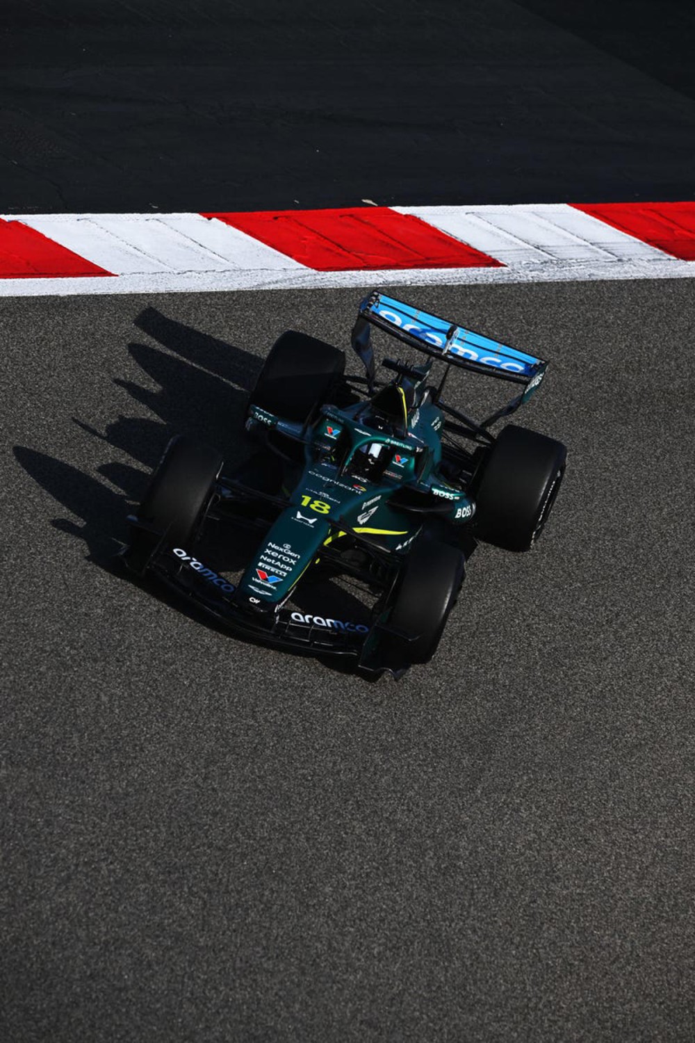 Lance Stroll, piloto de Aston Martin F1, sentencia al AMR26: "Es una silla eléctrica"