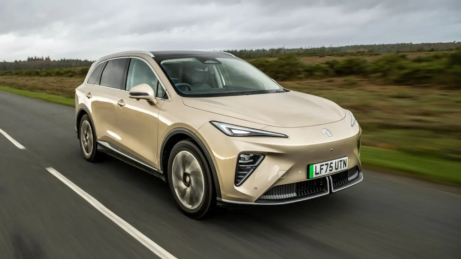 Estos son los coches que se venden en España que más sufren en precio por culpa de los aranceles