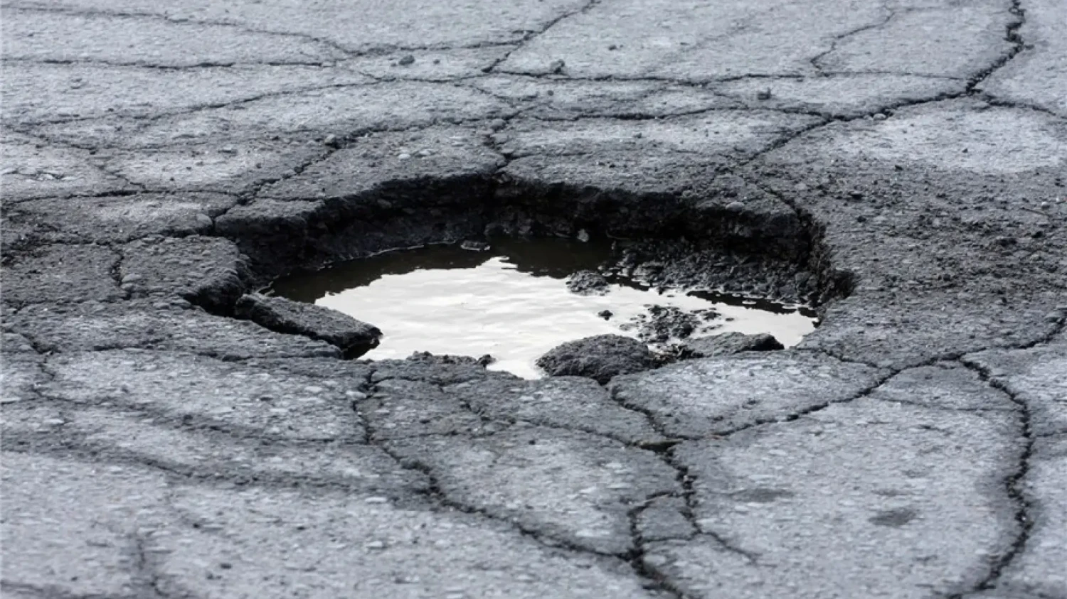 España vuelve a las carreteras de hace cincuenta años: las razones de un abandono que no se detiene