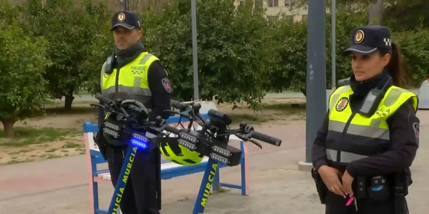 Ya no es solo Valencia: otra ciudad española incorpora patrullas policiales en patinetes eléctricos