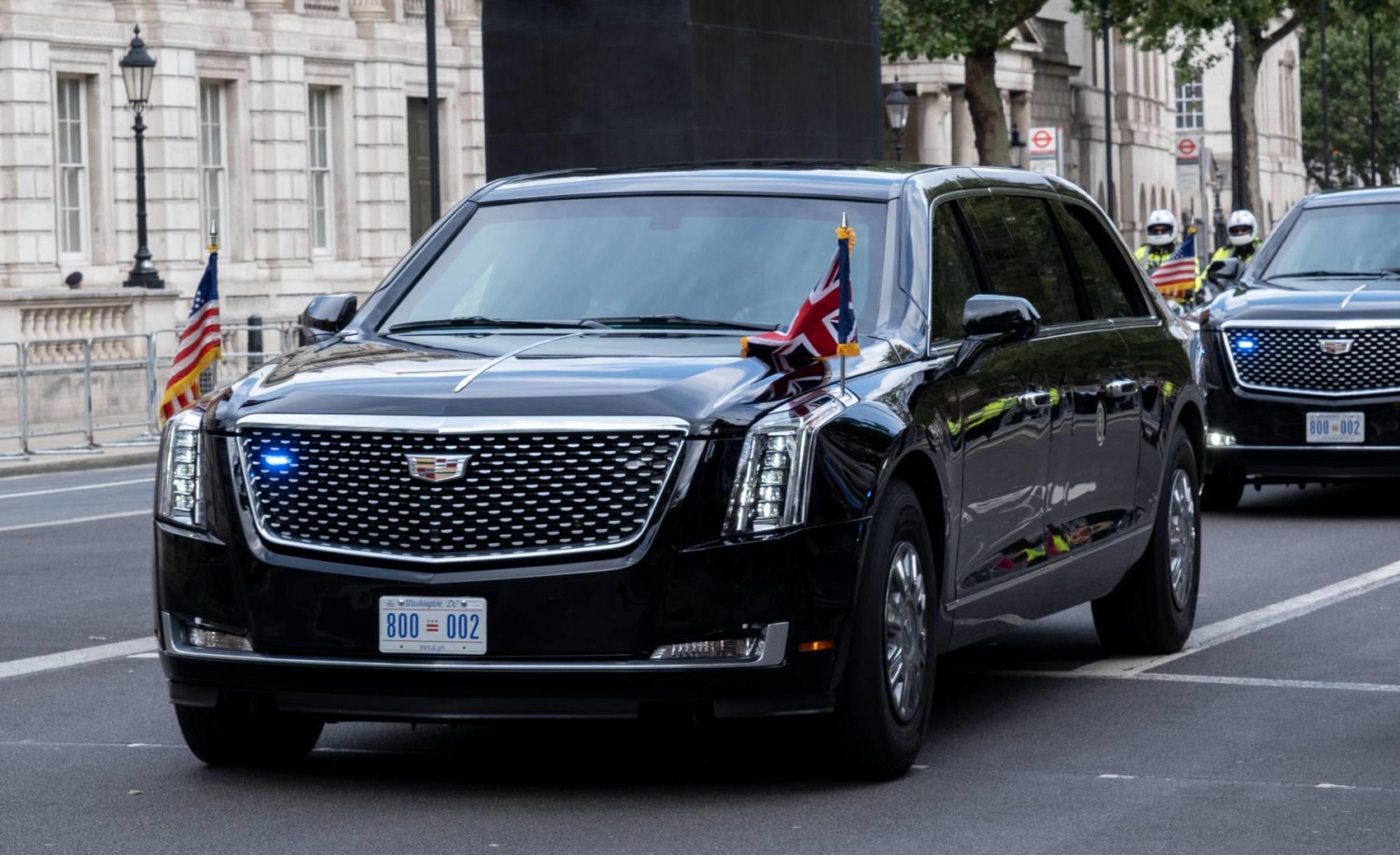 Un búnker móvil de nueve toneladas: así es 'La Bestia', el Cadillac blindado que desafía los misiles en plena tensión con Irán