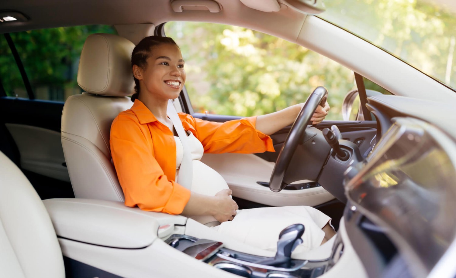 Llevo meses conduciendo embarazada y estos son los consejos que me hubiera gustado recibir