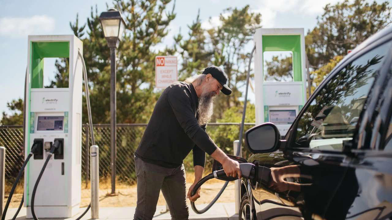 Tras más de 500.000 km, así se encuentra la batería de este Ford Mustang Mach-E