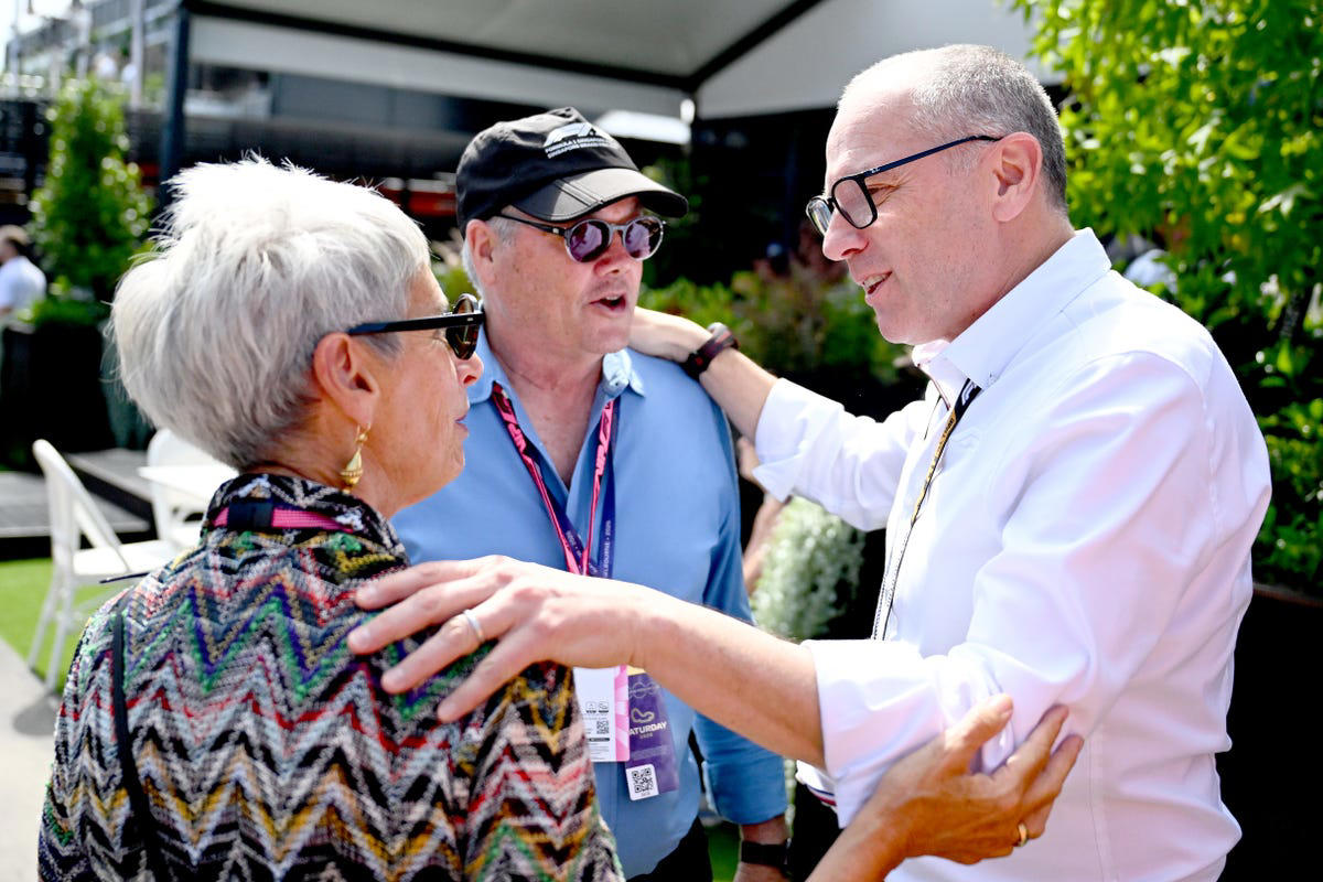 El CEO de la F1 atiza a los pilotos por sus críticas: “Tenemos el deber de aportar positividad”