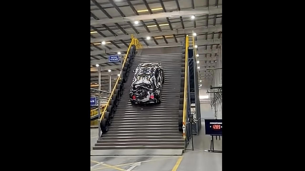 BYD quiere restaurar el orgullo chino: el U8 puede con la ‘escalera al cielo’