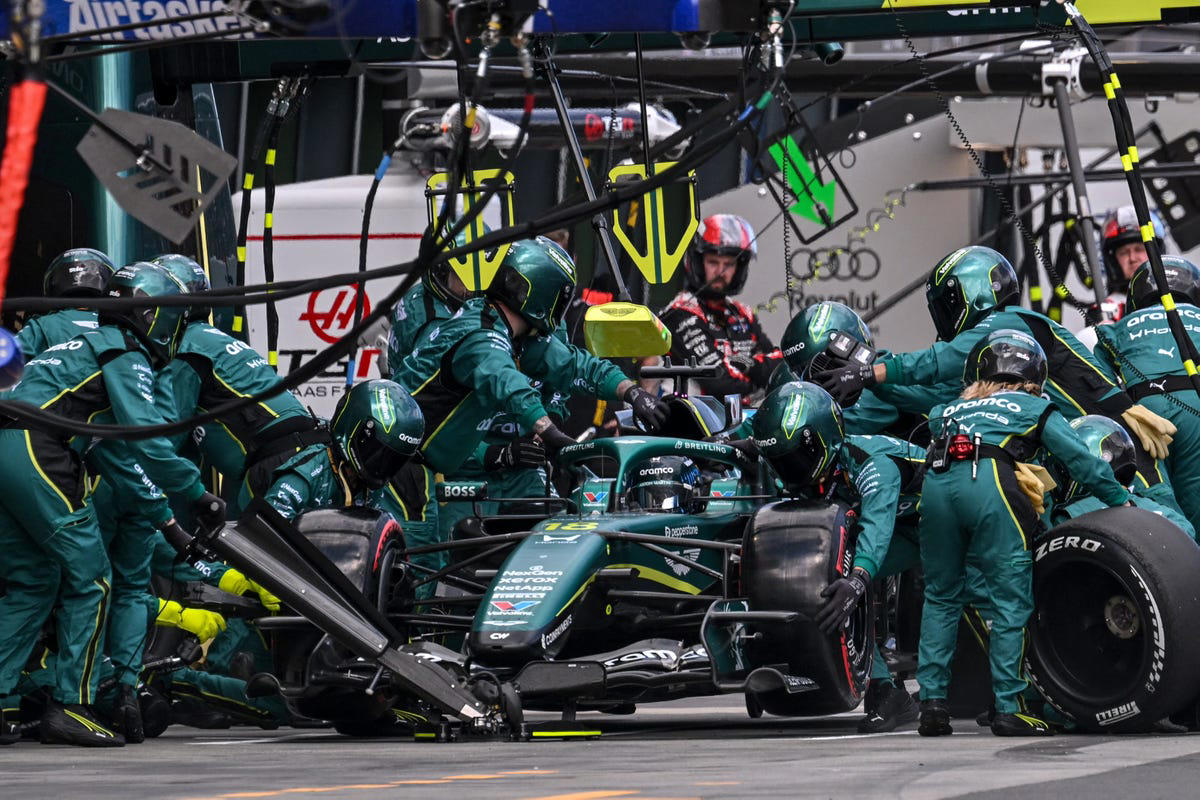 Lance Stroll tira de sarcasmo con su actuación y la de Fernando Alonso en Australia: “Carrera es decir mucho”