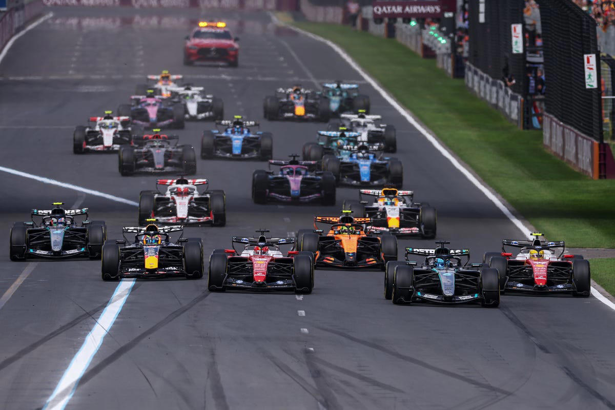 Arvid Lindblad advierte a los veteranos tras su debut en Racing Bulls F1: “No voy a cederles el puesto”