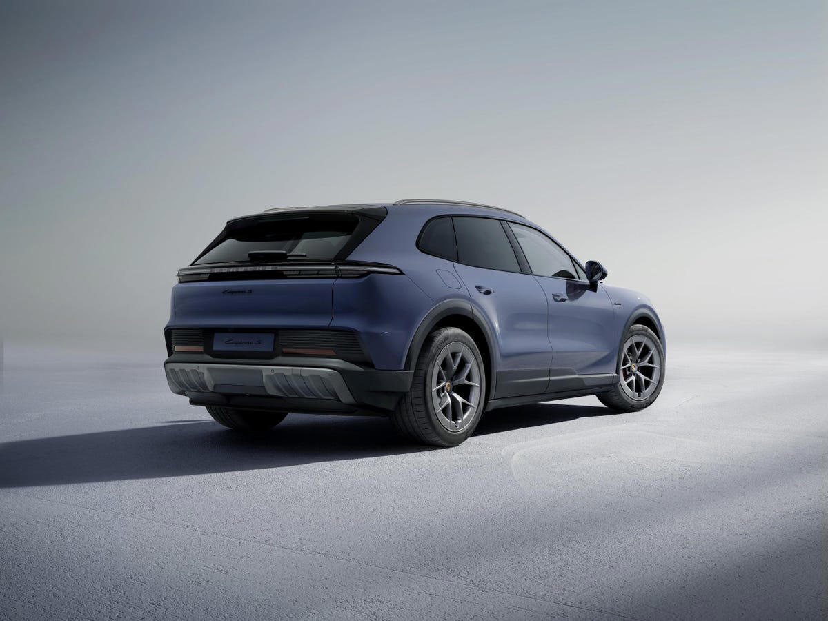 Porsche unveils 657-HP Cayenne S electric
