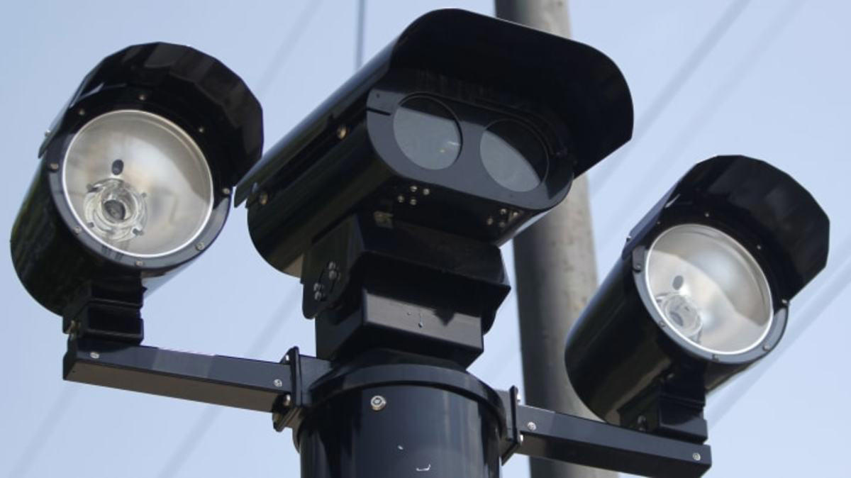 Judge says red-light camera tickets may be unconstitutional