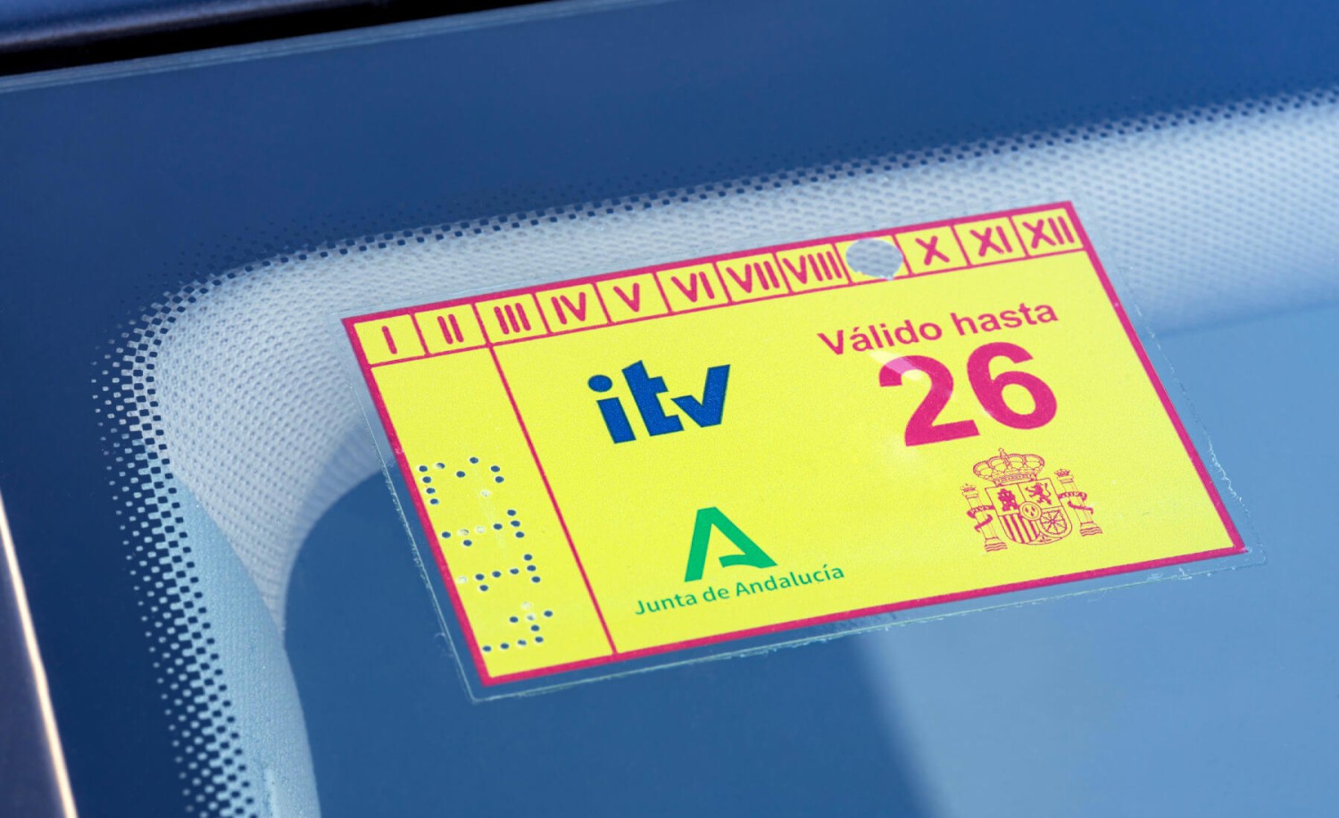 ¿Te toca pasar la ITV en junio de 2026? Llega la primera inspección obligatoria para los coches y motos con estas matrículas