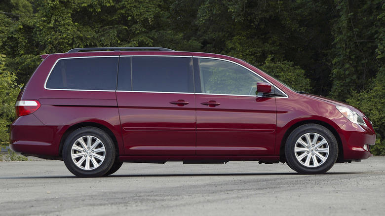 Why Bugatti's Veyron and Honda's Odyssey used the same Michelin tire system