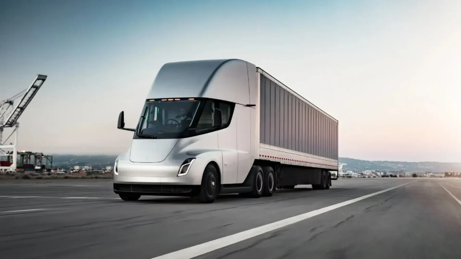 Con 1.000 CV y 800 km sin parar: así es el camión eléctrico más esperado que nadie ha podido comprar (por ahora)