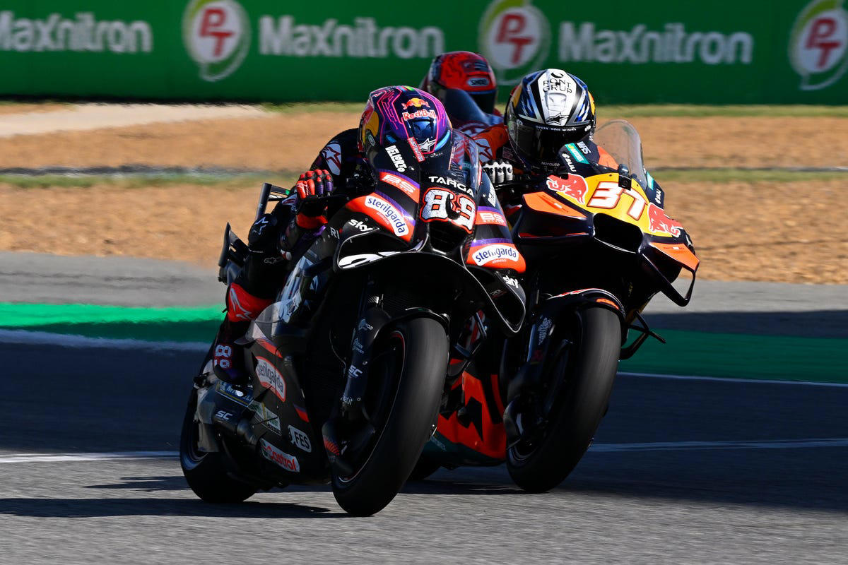 Pedro Acosta y su emotivo mensaje a KTM tras superar a Ducati y Aprilia en el GP de Tailandia: "Estoy en paz"