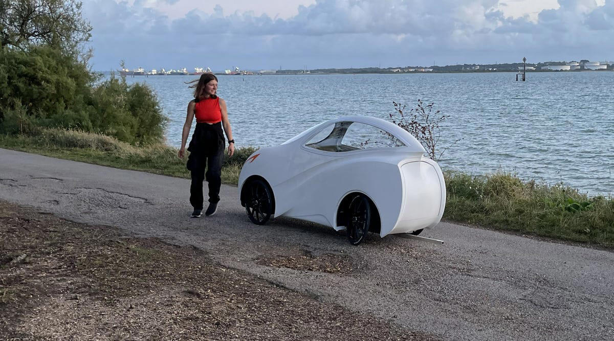 Una exingeniera de F1 ha creado esta sorprendente eBike de cuatro ruedas que parece un microdeportivo