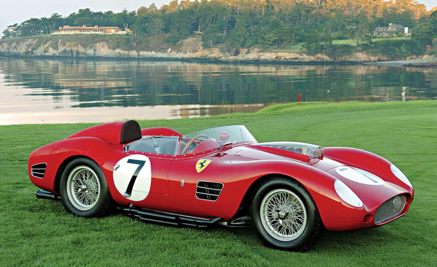 Un Ferrari único se lleva todos los focos en el día más especial de Leclerc: una joya de 30 millones que acaparó las miradas