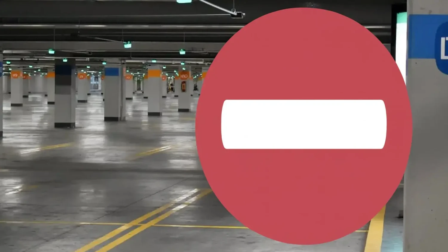 Surge la polémica por aparcamientos públicos que prohíben la entrada a los coches eléctricos