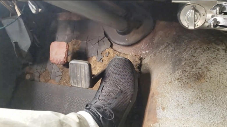 Plymouth's Hy-Drive transmission was half-manual, half-automatic, and totally confusing