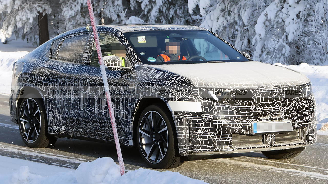 El BMW iX4 lleva al límite sus más de 800 km de autonomía para lanzar el gran golpe a BYD