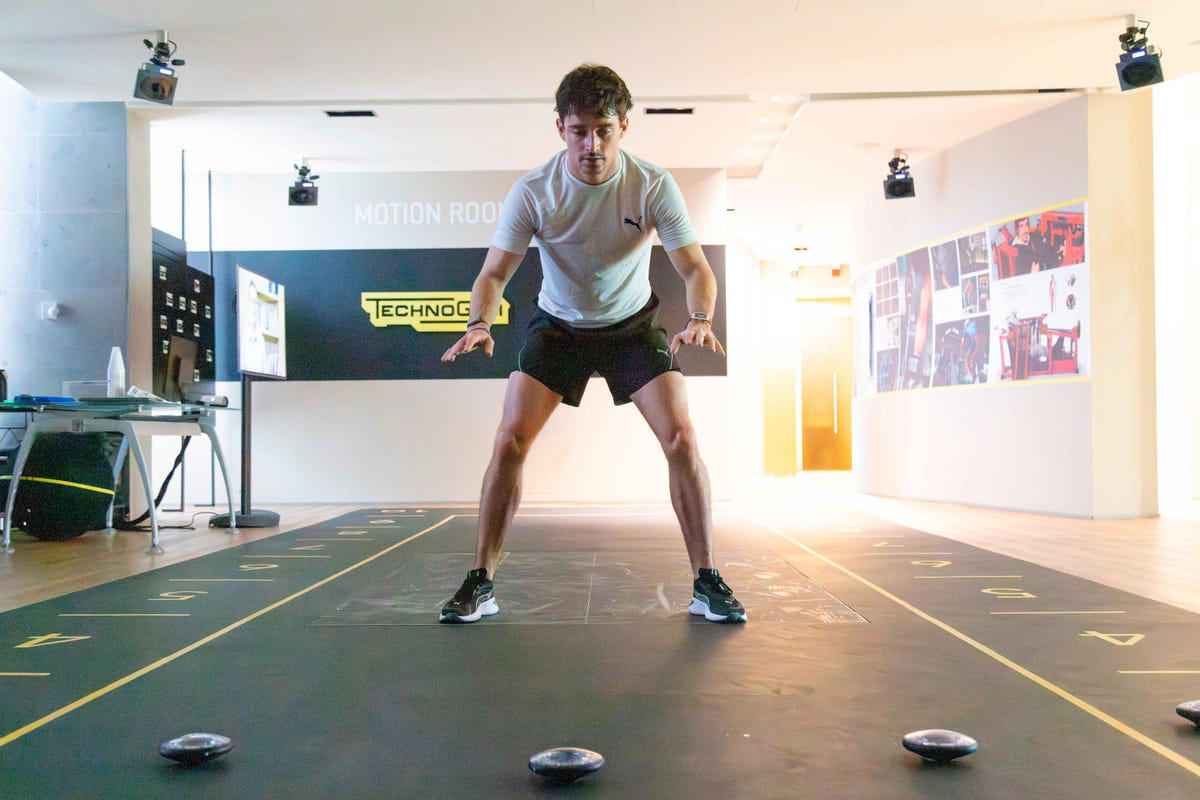 Charles Leclerc hace su entrenamiento físico con IA: se ha instalado en casa un gimnasio inteligente
