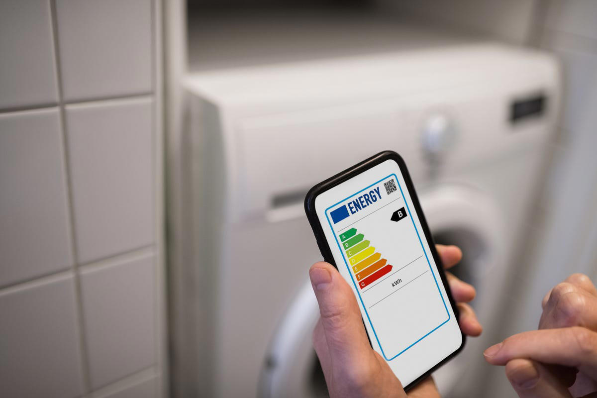 Las nuevas etiquetas energéticas de Europa: El fin de los privilegios del coche eléctrico se acerca