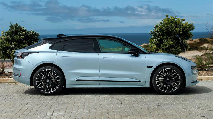 El Zeekr 001 ya tiene precios, hasta 544 CV y 620 km de autonomía para entrar en la pelea con Tesla y las premium alemanas