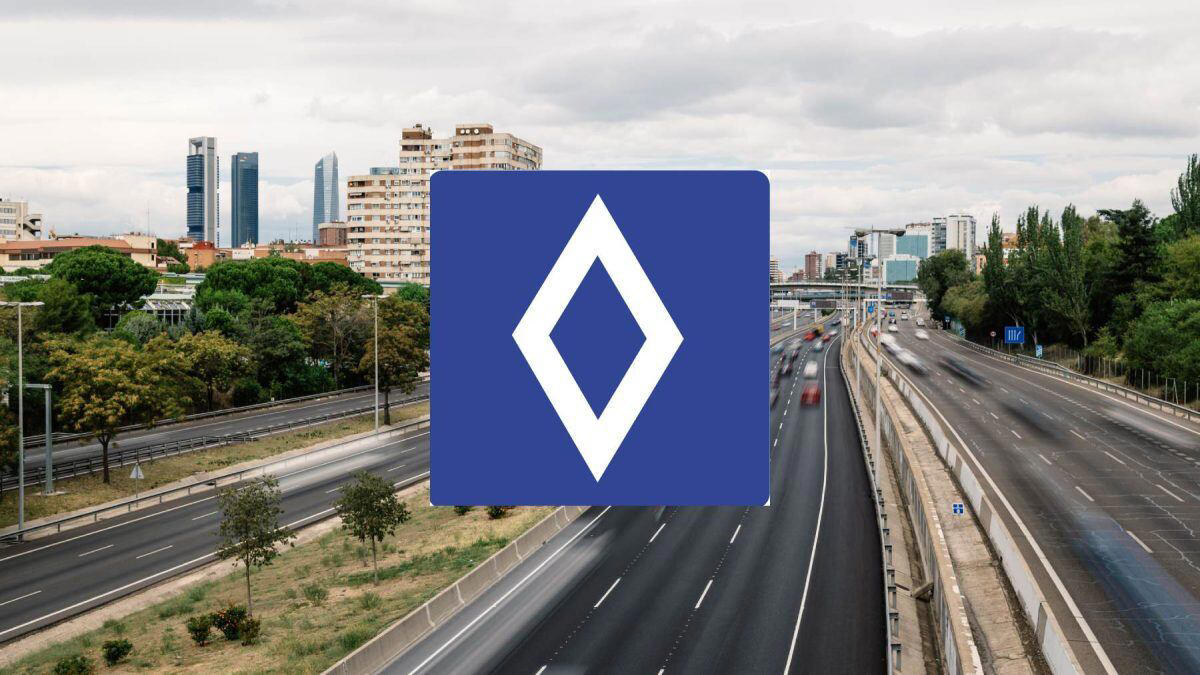 La DGT señala las carreteras en las que te pueden multar por ir solo en el coche