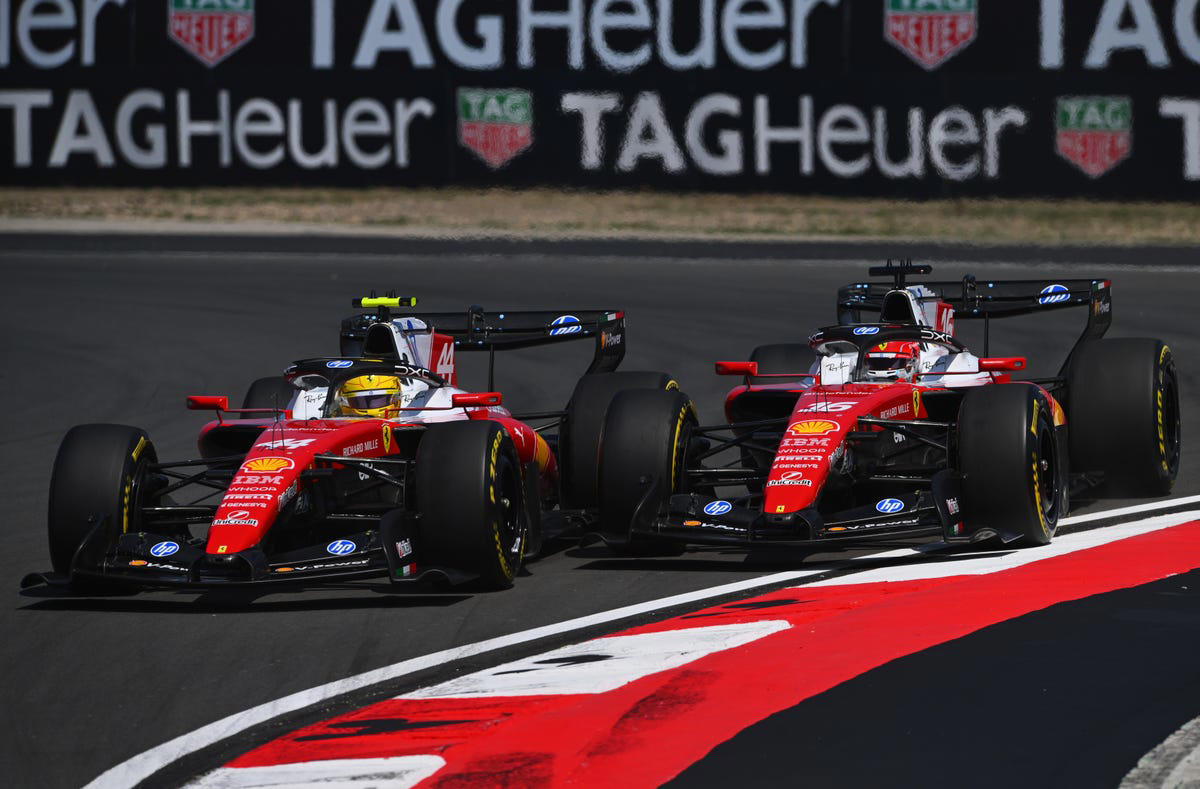 George Russell gana la F1 al sprint de los relevos en el GP de China; saltan chispas en Ferrari