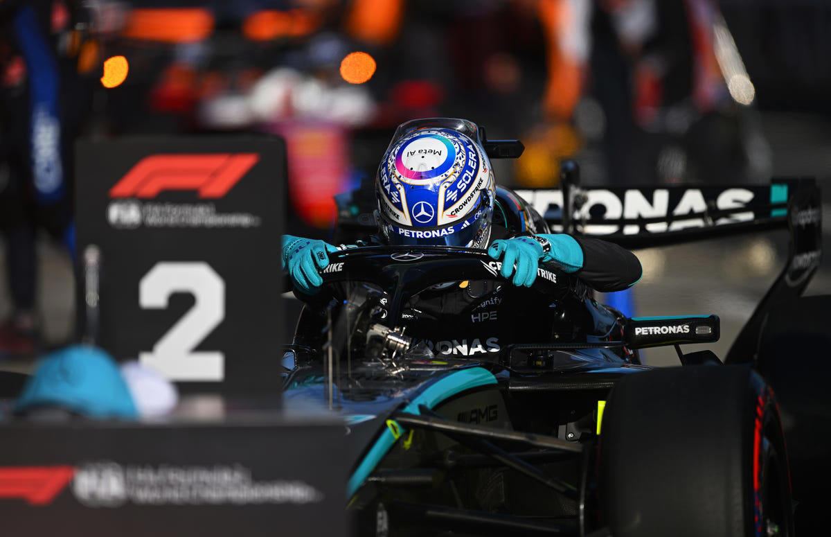 Mercedes, Pole histórica de Kimi Antonelli en China con problemas para el Mercedes de George Russell
