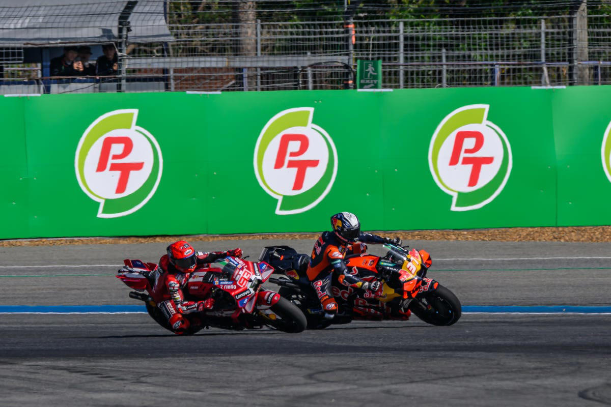 El jefazo de Ducati carga contra la FIM tras la sanción a Marc Márquez frente a Pedro Acosta: "La decisión"