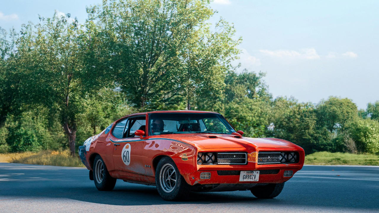 Pontiac, Pontiac GTO vs Plymouth Road Runner, which one defined the muscle era?