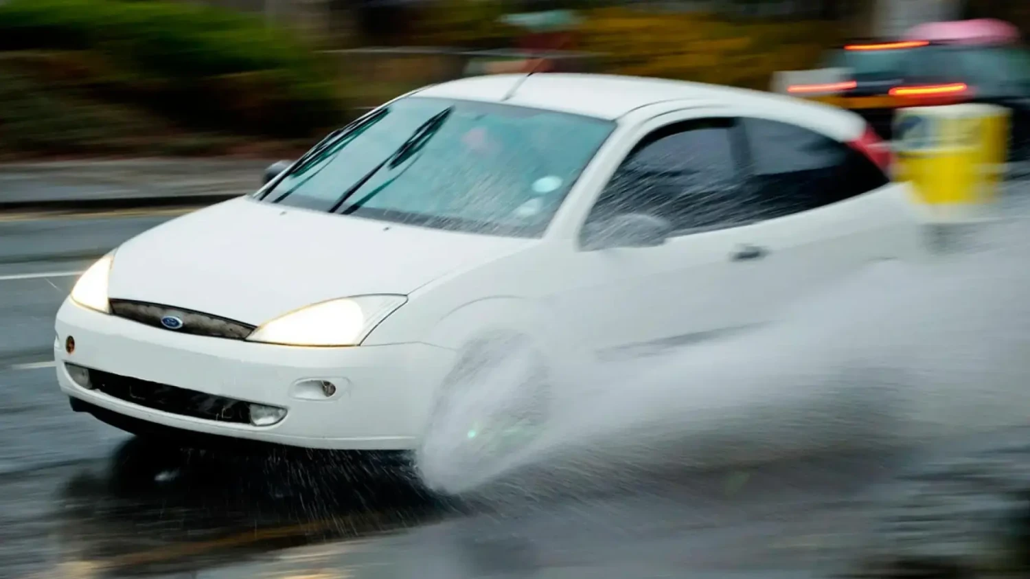 La Guardia Civil pide que sigas estos cuatro pasos para evitar accidentes con lluvia